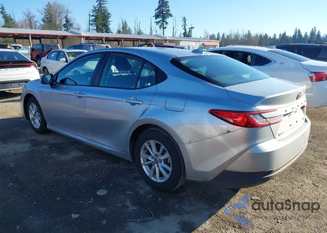 2025 Toyota Camry Le z USA, uszkodzony, nr VIN 4T1DAACK5SU604801